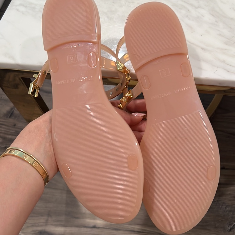 Stuart Weitzman - Picture 4 of 7